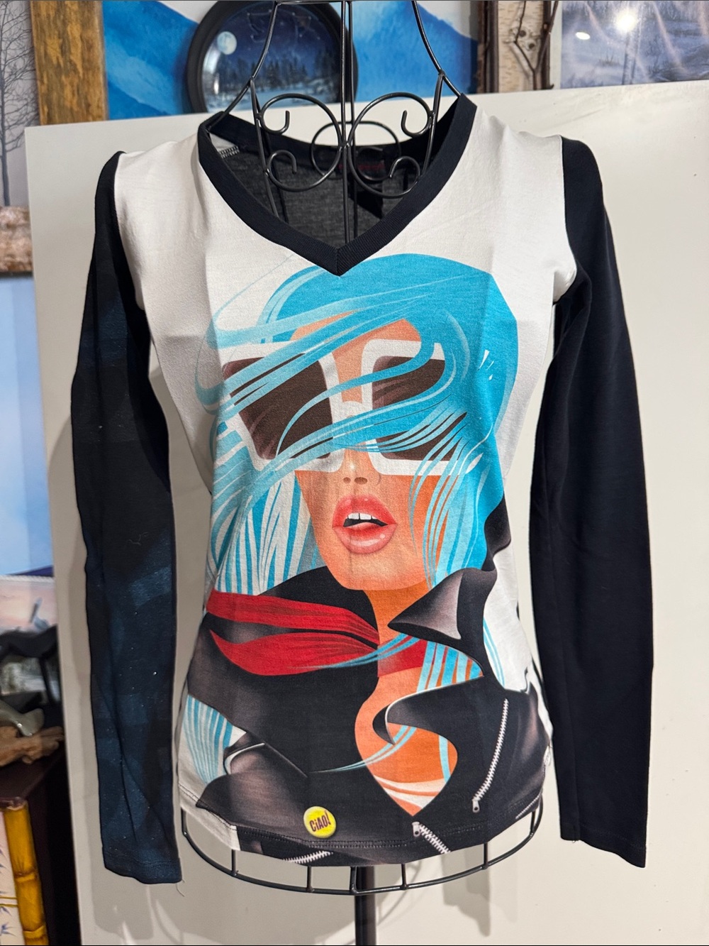 Custo Barcelona White V-Neck Long Sleeve Top with Blue Graphic